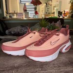 Nike Women's Sneakers